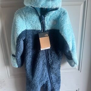 The North Face Kids Two-Tone Fleece Footie